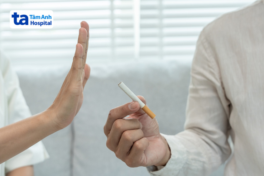 Ngưng hút thuốc lá giúp ổn định huyết áp và bảo vệ sức khỏe tim mạch
