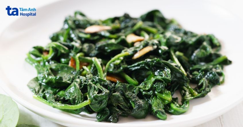 người bệnh vảy nếu ăn rau muống có nguy hiểm không
