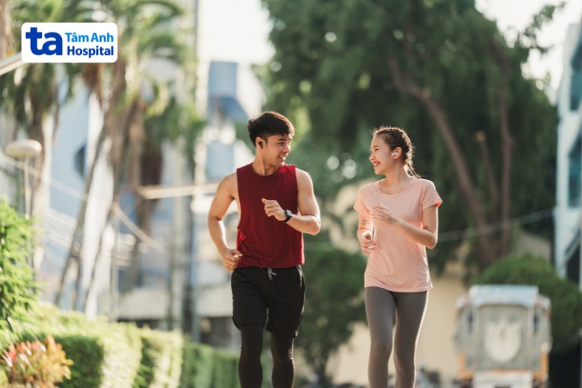 người trẻ nên vận động vừa phải