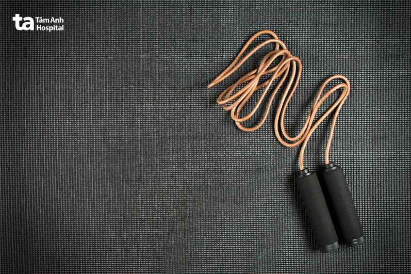 nhảy dây cần phối hợp chế độ ăn uống