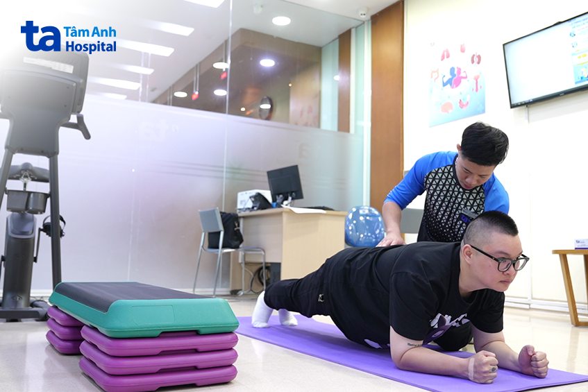 plank tác động đến vùng bụng