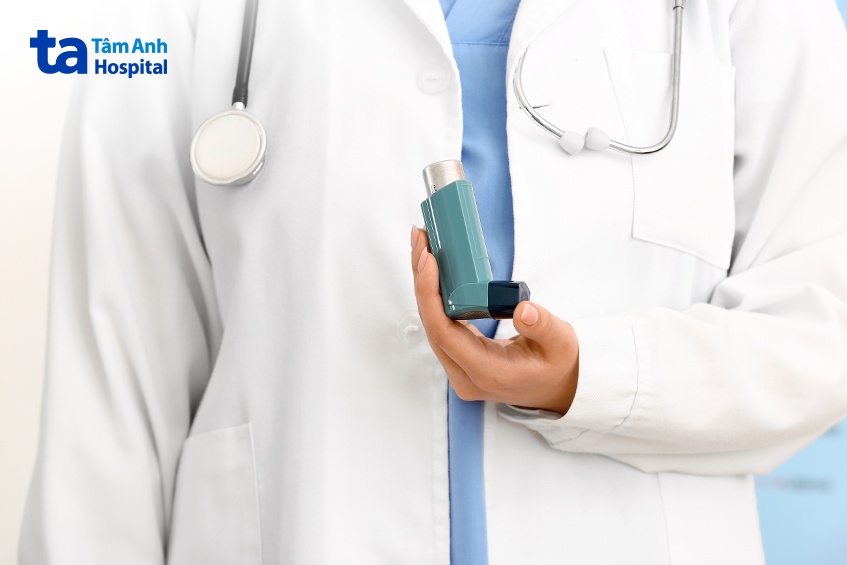 sử dụng thuốc cắt cơn hen cho trẻ em