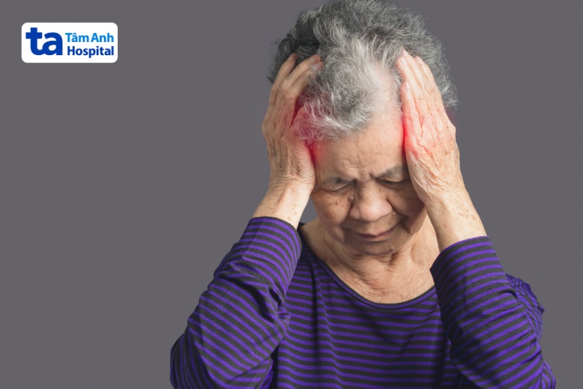 thắc mắc đau đầu có phải dấu hiệu đột quỵ