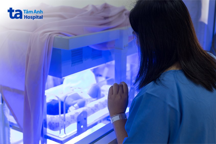 thời gian chiếu đèn điều trị vàng da ở mỗi trẻ sơ sinh sẽ khác nhau