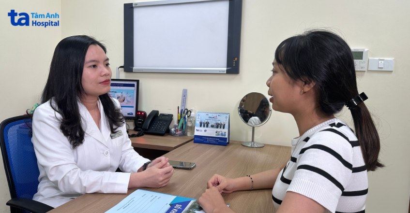 trao đổi sức khỏe với bác sĩ