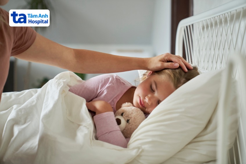 trẻ bị viêm phổi cần được nghỉ ngơi nhiều hơn