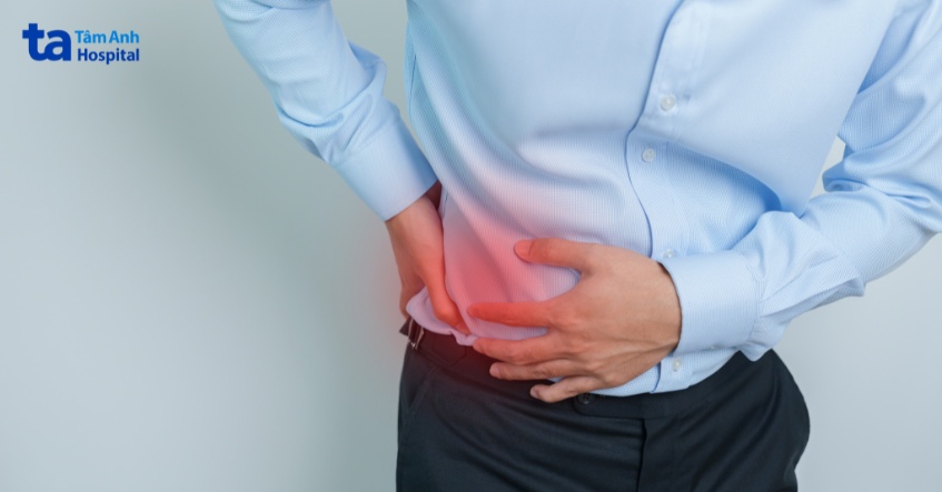 triệu chứng đau lưng và đau vùng thận