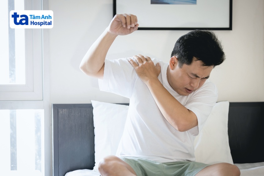 triệu chứng đau vai sau đột quỵ
