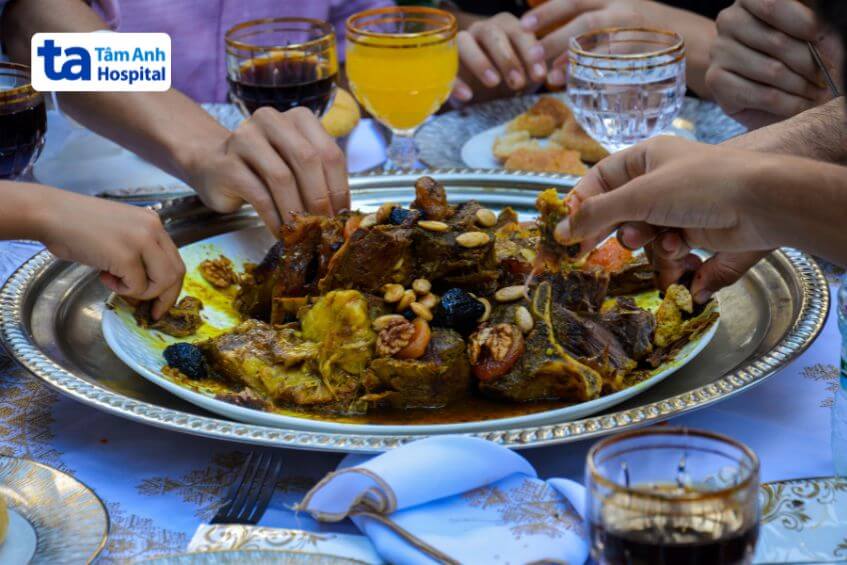 viêm gan a lây qua ăn uống