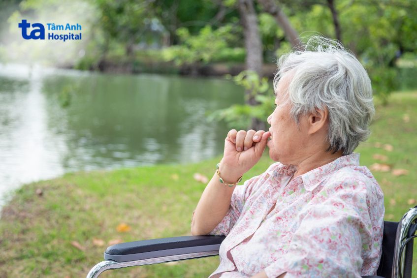 yếu tố nào ảnh hưởng khả năng mọc lại của móng chân