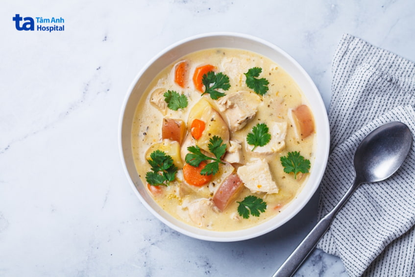 ăn ức gà có béo không, Súp ức gà và rau củ