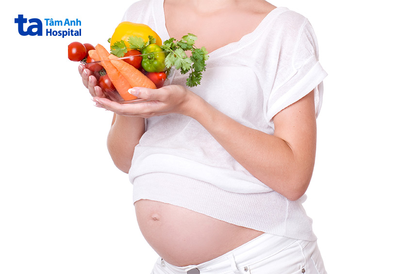 Việc ăn uống điều độ đầy đủ chất sẽ giúp giữ thai ổn định, hỗ trợ con phát triển tốt và chuẩn bị cho tam cá nguyệt thứ hai