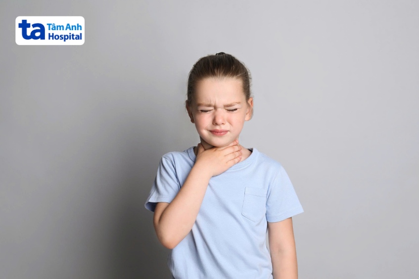 áp xe thành sau họng là bệnh lý ít gặp nhưng nguy hiểm