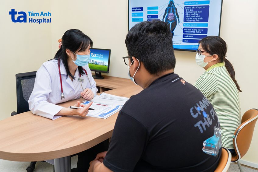 bác sĩ hà tư vấn giảm mỡ bụng