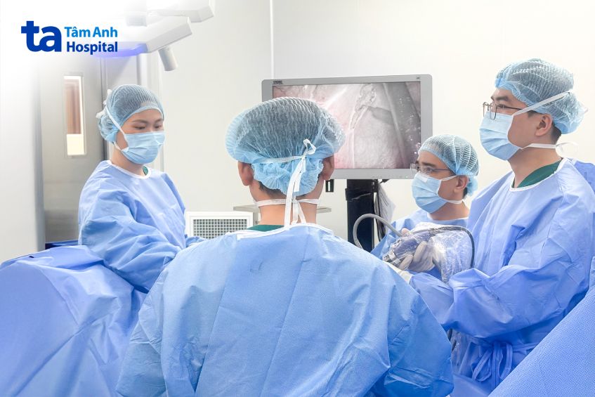 ca vá 3 lỗ thoát vị