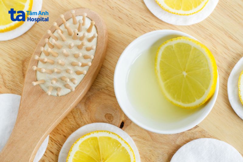 nước chanh giúp trị đồi mồi ở tay