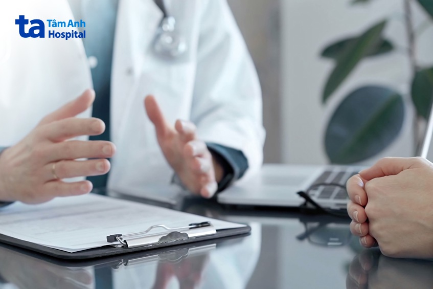 cần đến gặp bác sĩ nếu đau lưng kéo dài