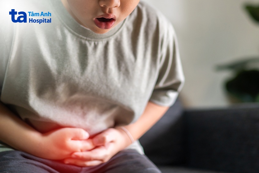 cần đưa trẻ đến bệnh viện khi trẻ bị tiêu chảy nôn ói nhiều