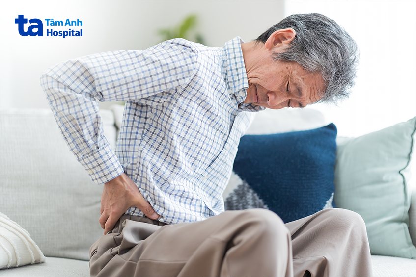 đau lưng do ung thư dạ dày khó phân biệt