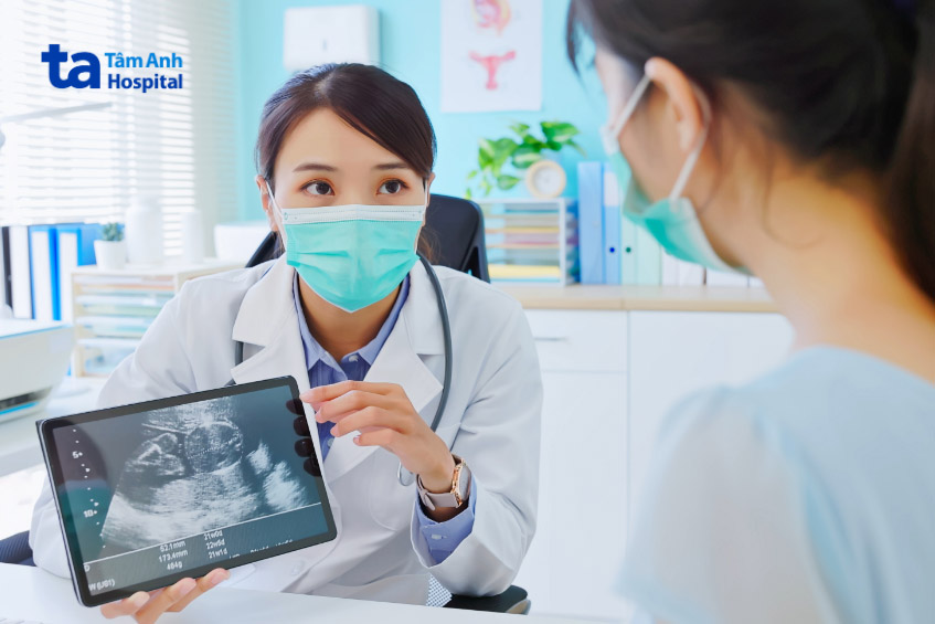 đến bác sĩ khi thấy dấu hiệu sởi trong thai kỳ