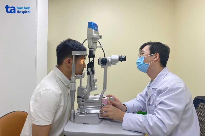 điều trị viêm củng mạc tùy tình trạng