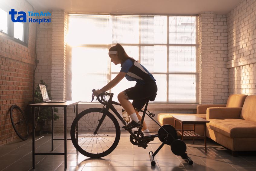 duy trì bài tập đạp xe giúp cơ thể đốt mỡ