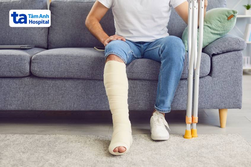 gãy xương chày ảnh hưởng khả năng đi lại
