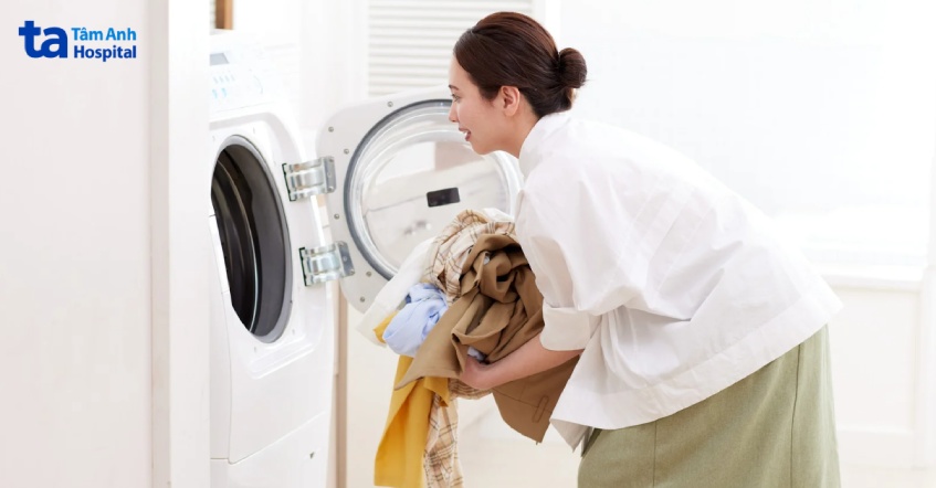 giặt riêng quần áo và khăn tắm