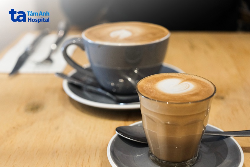 hạn chế trà và cafe