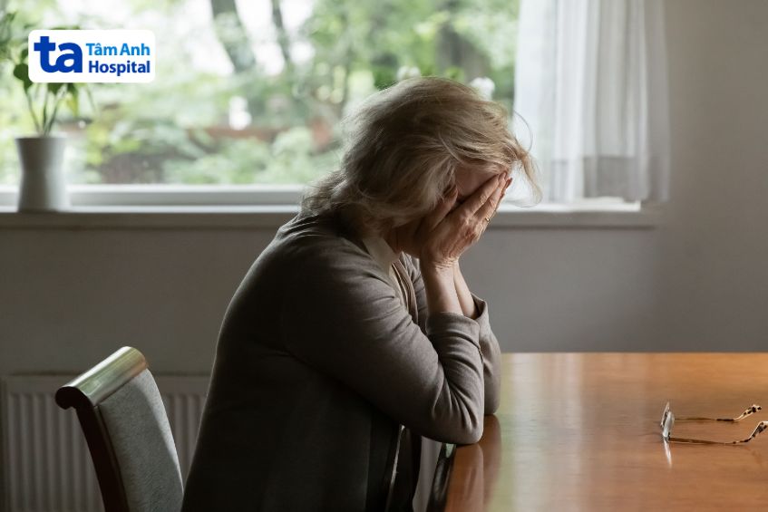 Huyết áp thấp ở người cao tuổi làm tăng nguy cơ mắc bệnh Alzheimer