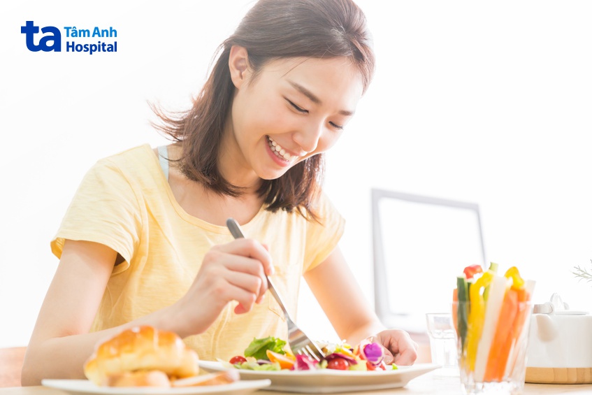 lưu ý khi ăn thịt sau sinh mổ