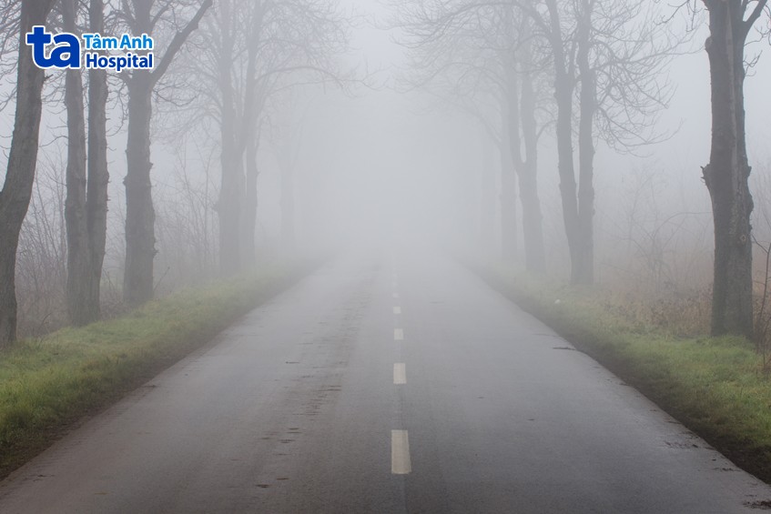 mắt người cận 3 độ như có màn sương