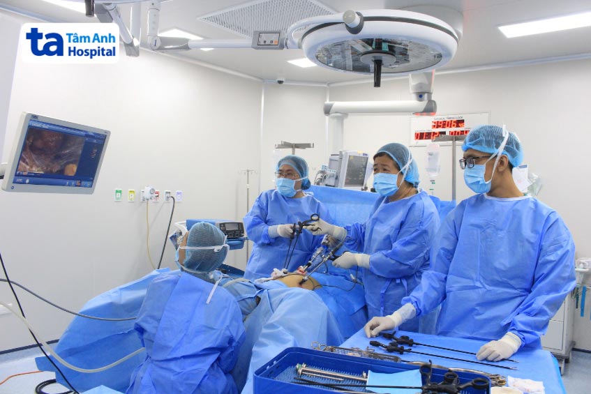 mổ nội soi buồng tử cung là phương pháp phổ biến