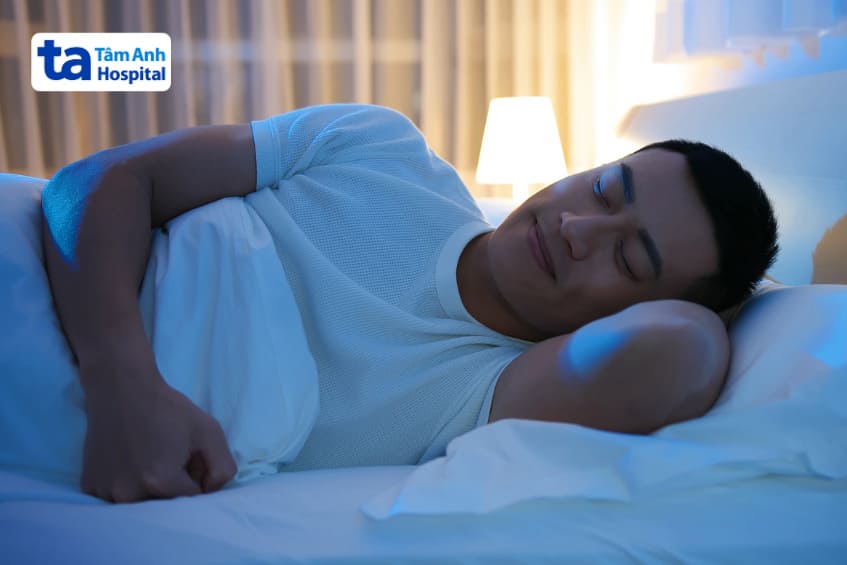 mọi người nên duy trì thói quen ngủ tốt