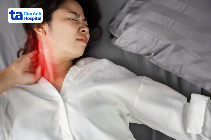 Nằm sai tư thế ảnh hưởng đến cổ