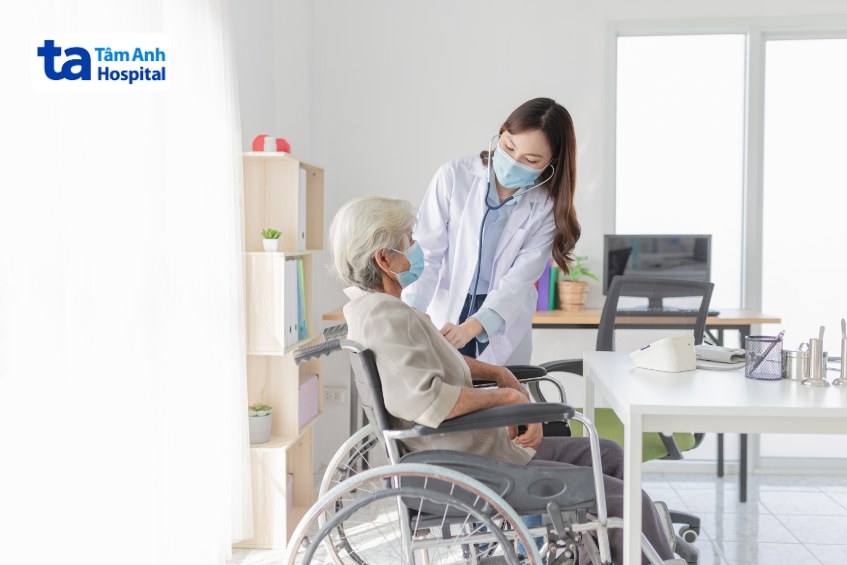 người bệnh cần sớm đến bệnh viện thăm khám ngay