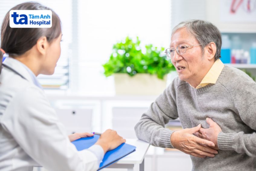 Người trên 60 tuổi bị huyết áp cao có nguy cơ gặp nhiều biến chứng nguy hiểm