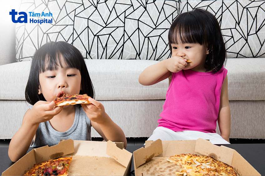 nguyên nhân gây ngộ độc thực phẩm ở trẻ