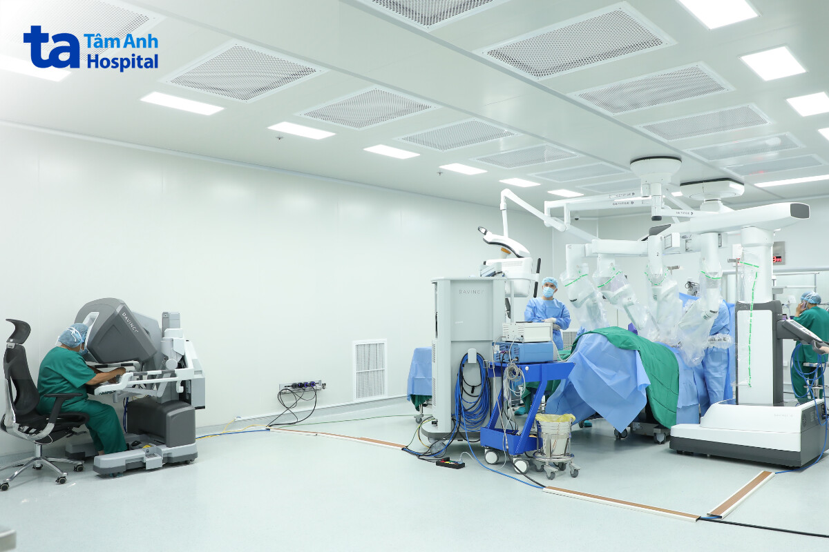 phẫu thuật điều trị các bệnh lý phụ khoa bằng robot