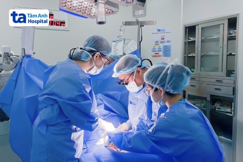 phẫu thuật nang ống niệu rốn ở trẻ cần được thực hiện tại cơ sở y tế uy tín