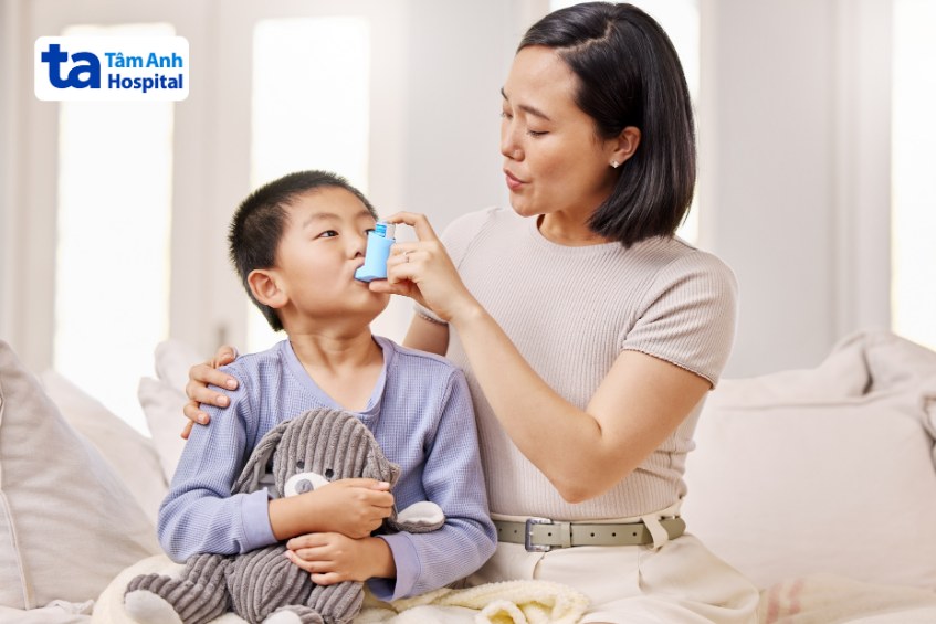 quá trình sử dụng thuốc xịt hen phế quản ở trẻ nhỏ