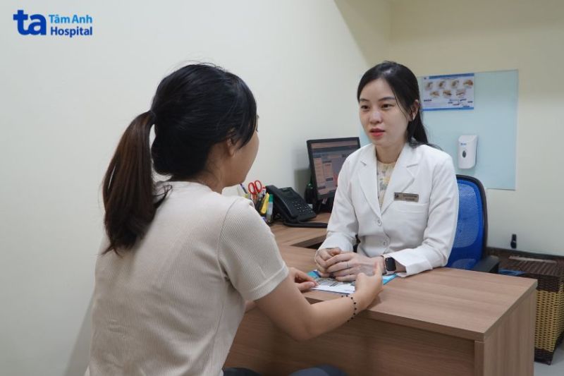 bác sĩ Trang BVĐK Tâm Anh tư vấn da liễu