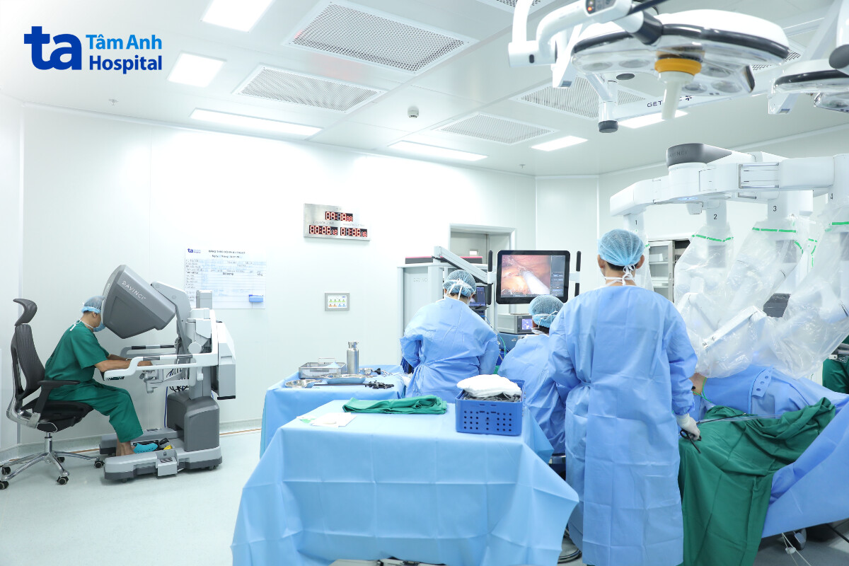 robot da vinci thế hệ xi được tích hợp nhiều công nghệ hiện đại
