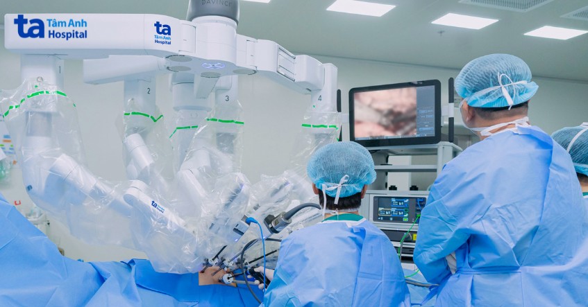 robot da vinci xi phẫu thuật k tuyến tiền liệt tại tâm anh