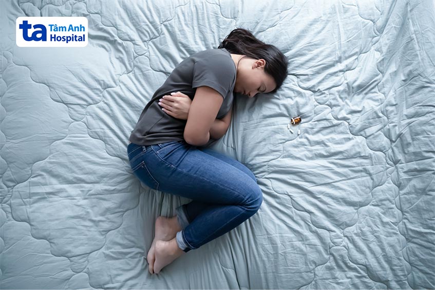 Sốt cao kèm đau bụng, nôn mửa, tiêu chảy… có thể là dấu hiệu cảnh báo nhiễm trùng