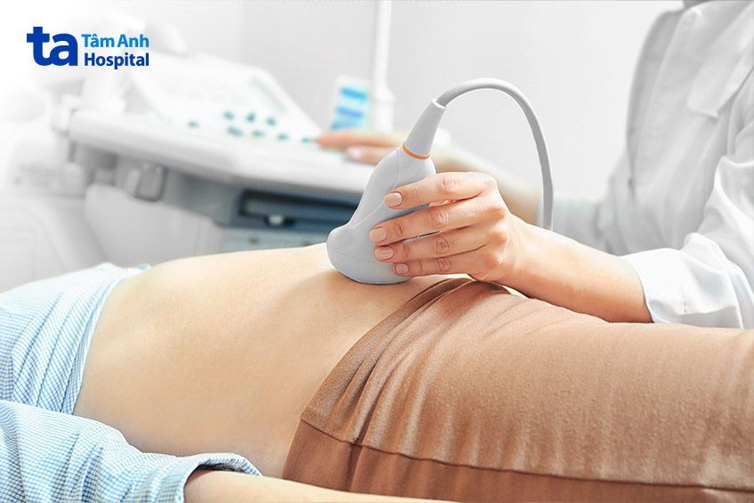 Thai IVF 10 tuần có nhiều thay đổi rõ rệt có hình dạng giống em bé hơn và có thể thể thấy qua hình ảnh siêu âm