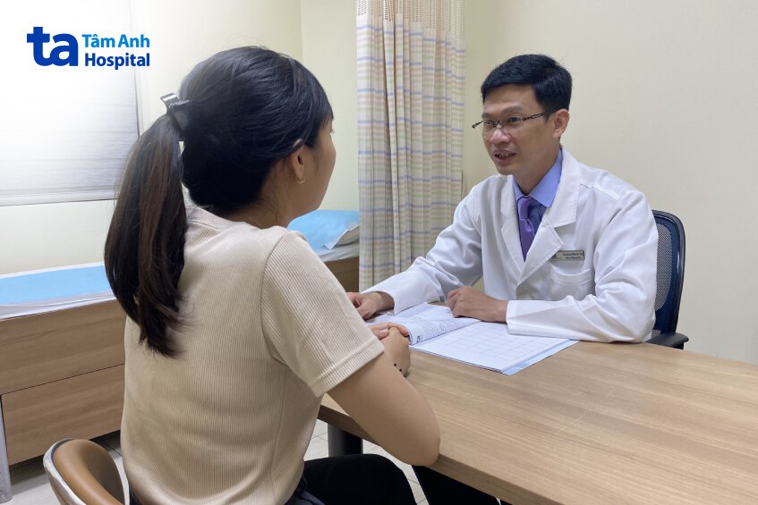 thăm khám tình trạng sức khỏe