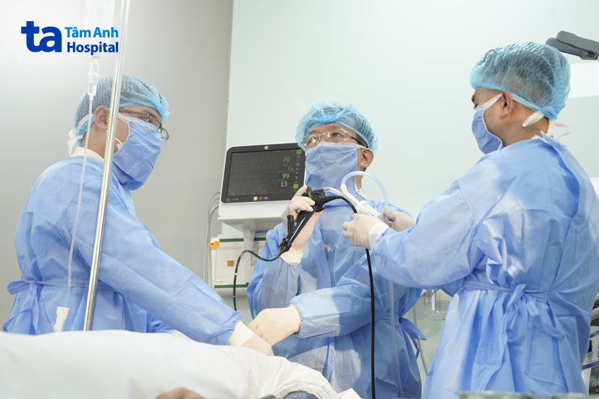 thay vì chỉ so sánh chi phí, gia đình nên cân nhắc cả chất lượng điều trị