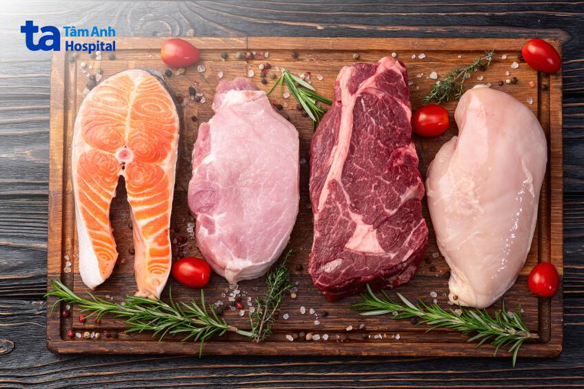 thịt giúp hỗ trợ phục hồi cơ thể của người mẹ