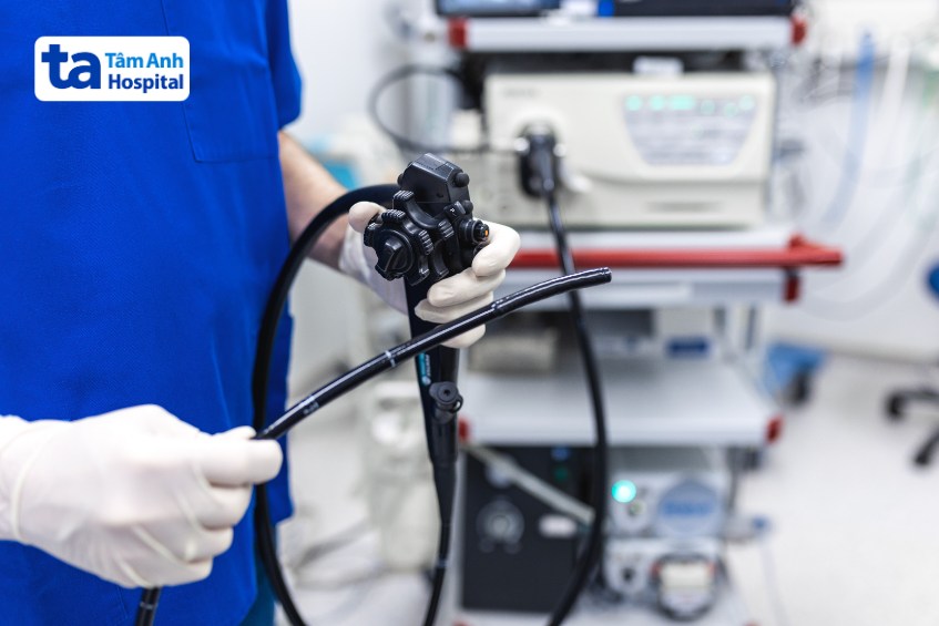 thực hiện nội soi đại tràng